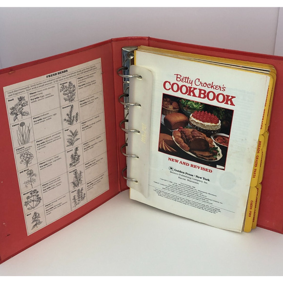 VTG 1986 Betty Crocker Cookbook New & Revised 5 Ring Binder 1st Print Hard Cover - Picture 3 of 6